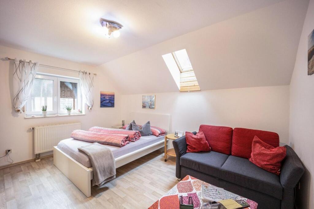 Ferienwohnung Im Gruenen, 10 Km Rv, 30 Km Bodensee, Kueche Bad Balkon Wolpertswende Exterior foto